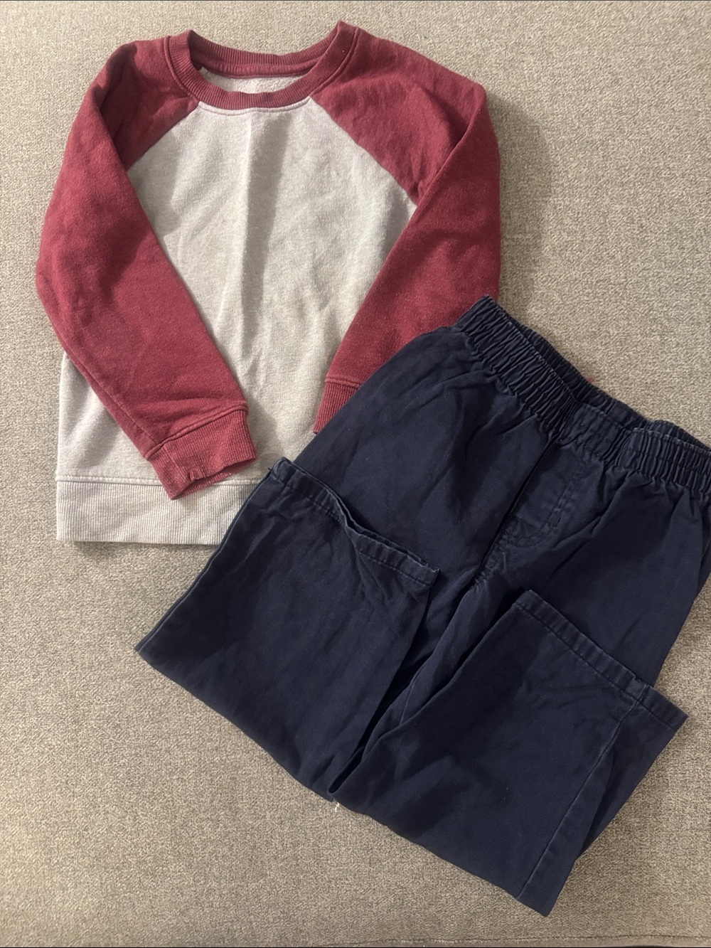 5/$15- Boy’s outfit size 4t